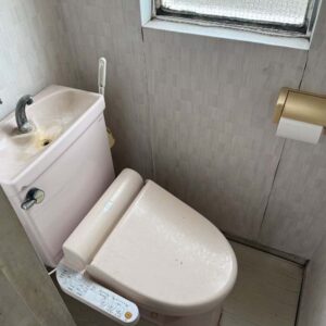 松戸市柏市流山市我孫子市のリフォームは森のリフォーム　我孫子市マンション賃貸用リフォームトイレ施工前