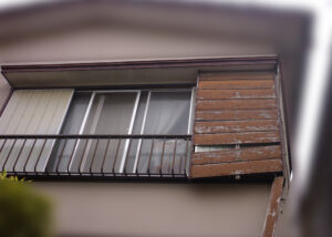 流山市　雨戸一筋交換　戸袋鏡板交換前